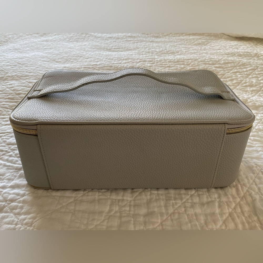 Tonic Makeup Case - Picture 4 of 12